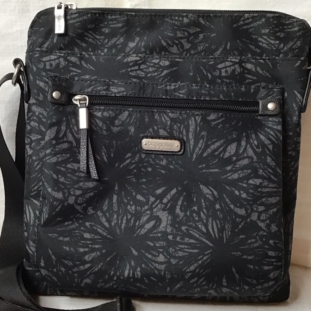 Baggallini Go Bagg Black with Gray Midnight Blossom Crossbody Messenger Bag